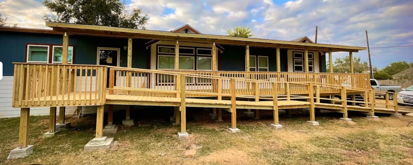 Home exterior with a new addition in Manvel, TX